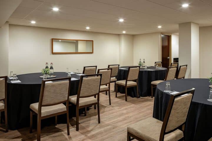 Meeting facility